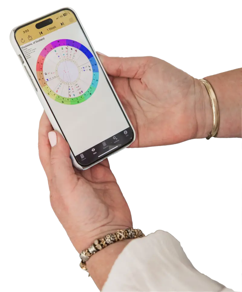 Stephanie Johnson holding an iPhone image